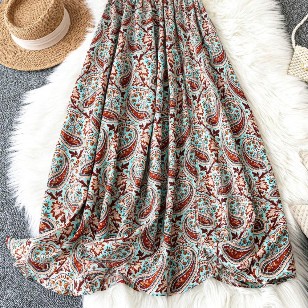 Boho Paisley Print Short Sleeve maxi Dress - Picture 4 of 5